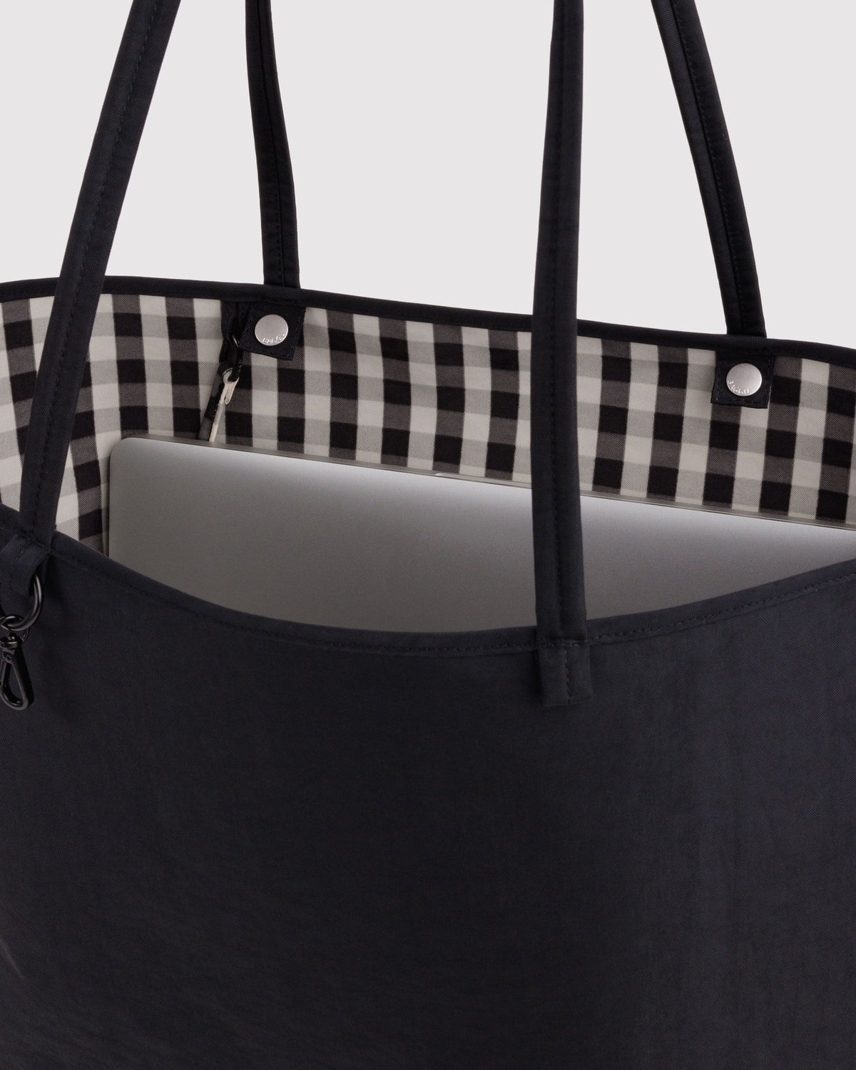 LARGE NYLON REVERSIBLE TOTE - US 5913